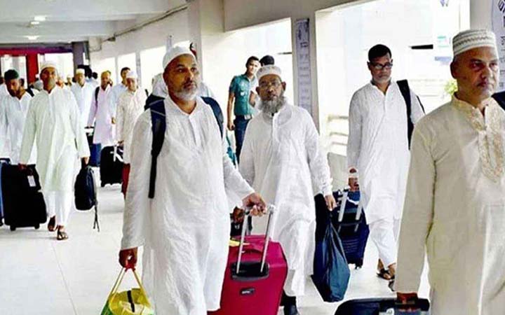 সৌদি আরব পৌঁছেছেন ৩৮২০৭ জন, আরও এক হজযাত্রীর মৃত্যু